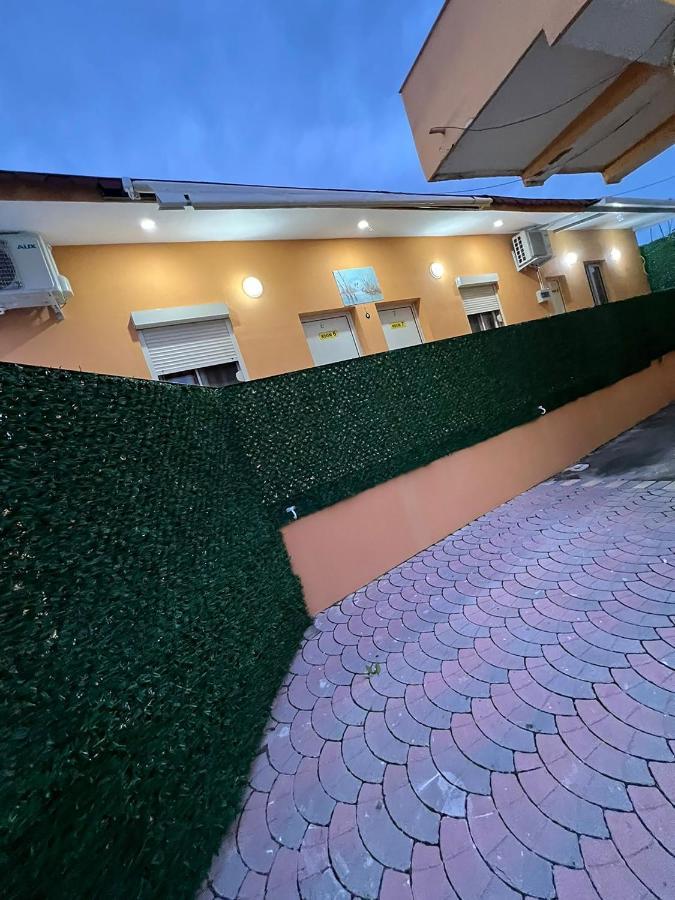 Hotel Ziku Durrës Exteriör bild